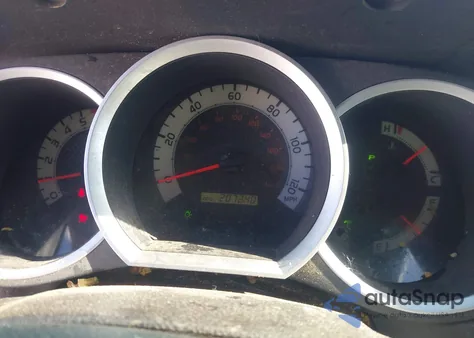 2013 Toyota Tacoma Base V6 z USA, uszkodzony, nr VIN 3TMLU4EN4DM126328